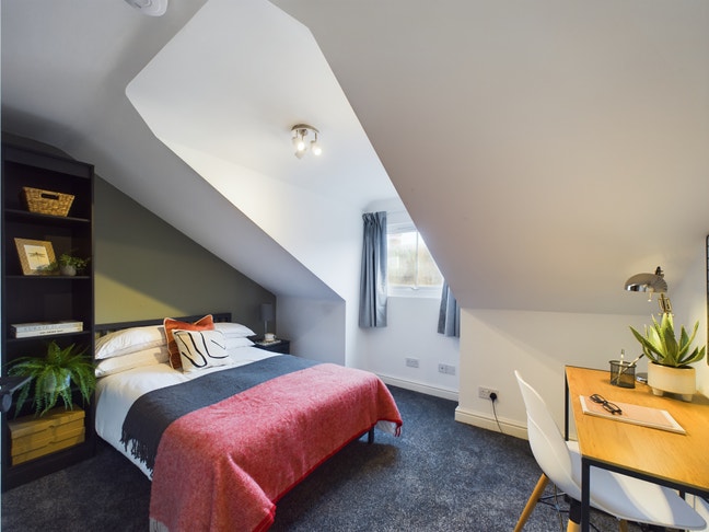 All Incl + &pound;0 Deposit, Modern House on West Parade Main Photo