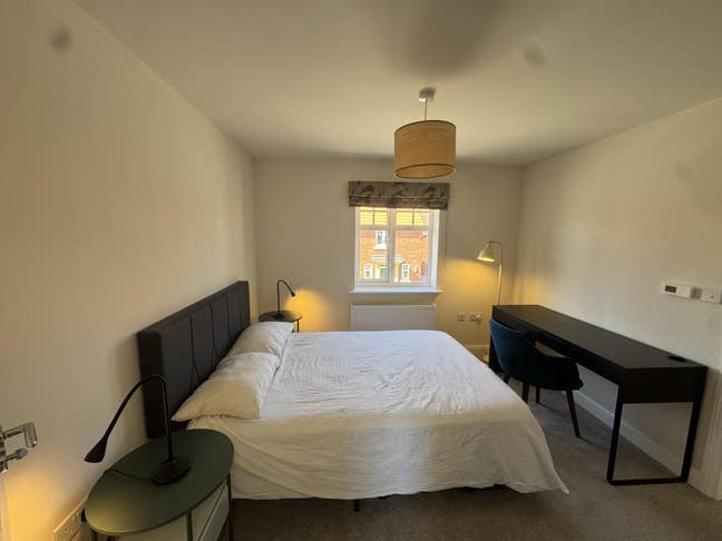Professional House Share — Great Denham, Bedford  Main Photo