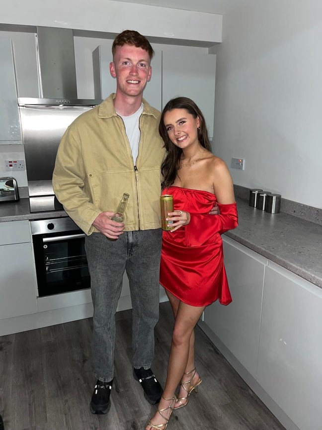 Hi, we’re an Irish couple looking for a roo... Main Photo