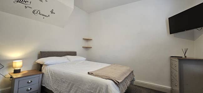 A Stunning 5 Bed House - All En Suites!  in CH43  Main Photo