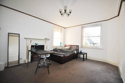 A well-presented 3 bedroom flat in Baker Street, N Main Photo