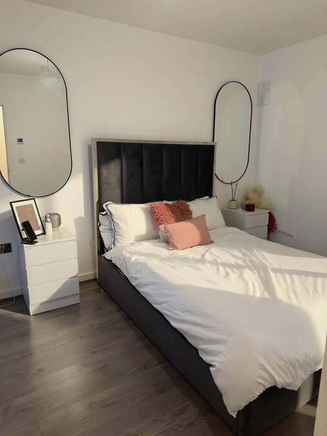 Large en-suite room in new quiet neighbourhood  Main Photo
