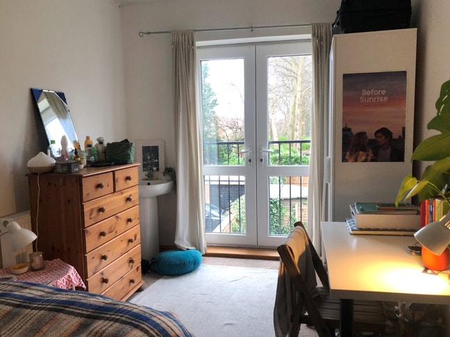 2 Large rooms in professional houseshare bills inc Main Photo