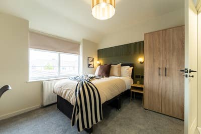 Luxury Double Ensuite Room | Warrington |All Bills Main Photo