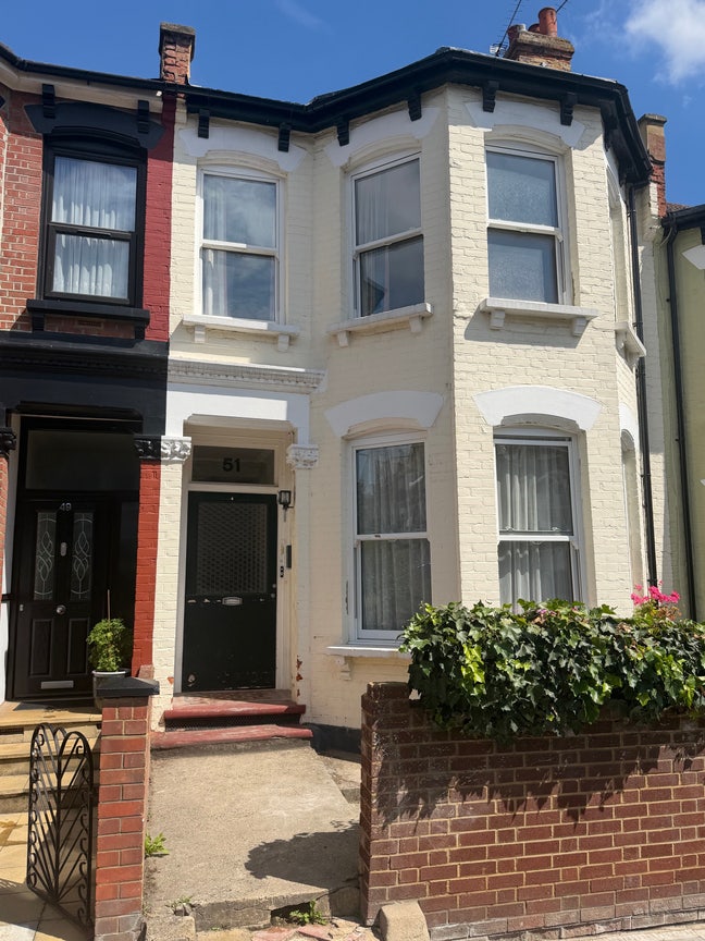Stunning Newly Refurb.3 Bedroom Property Harringey Main Photo