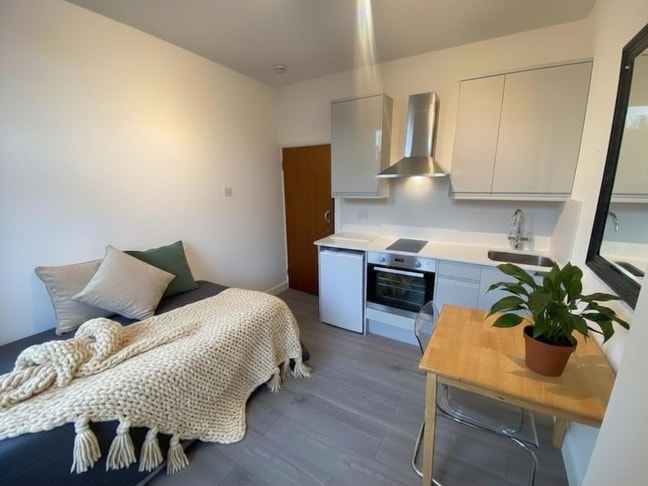 Self Contained Studio Near Imperial College Main Photo