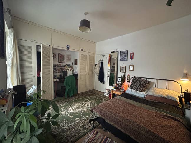Large student room in New Cross Main Photo
