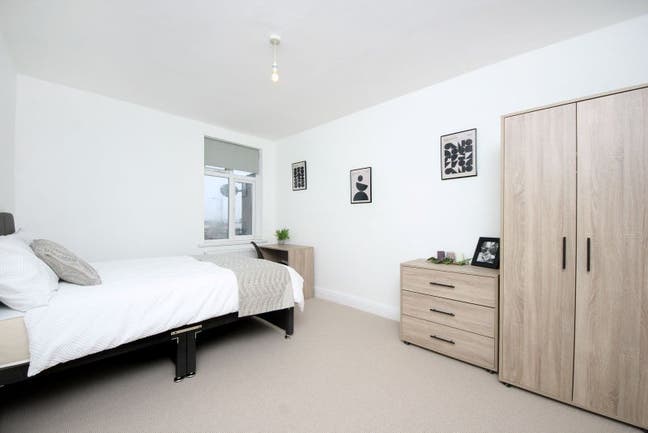 Double room in UB6  Main Photo