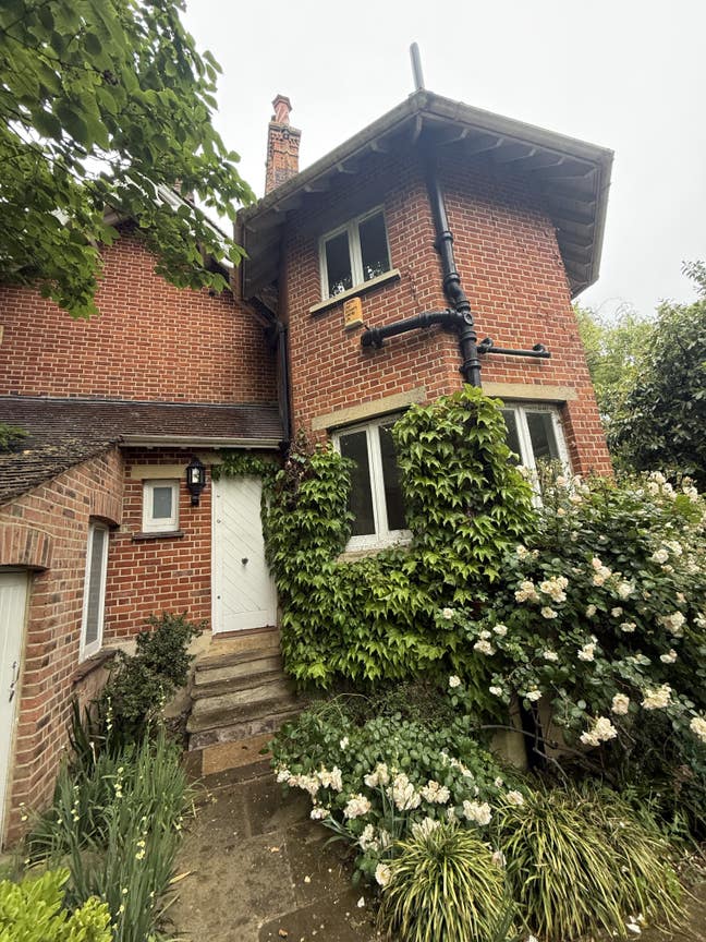 The Lodge, 12 Abbotsbury Road, LONDON, W14 8EJ Main Photo