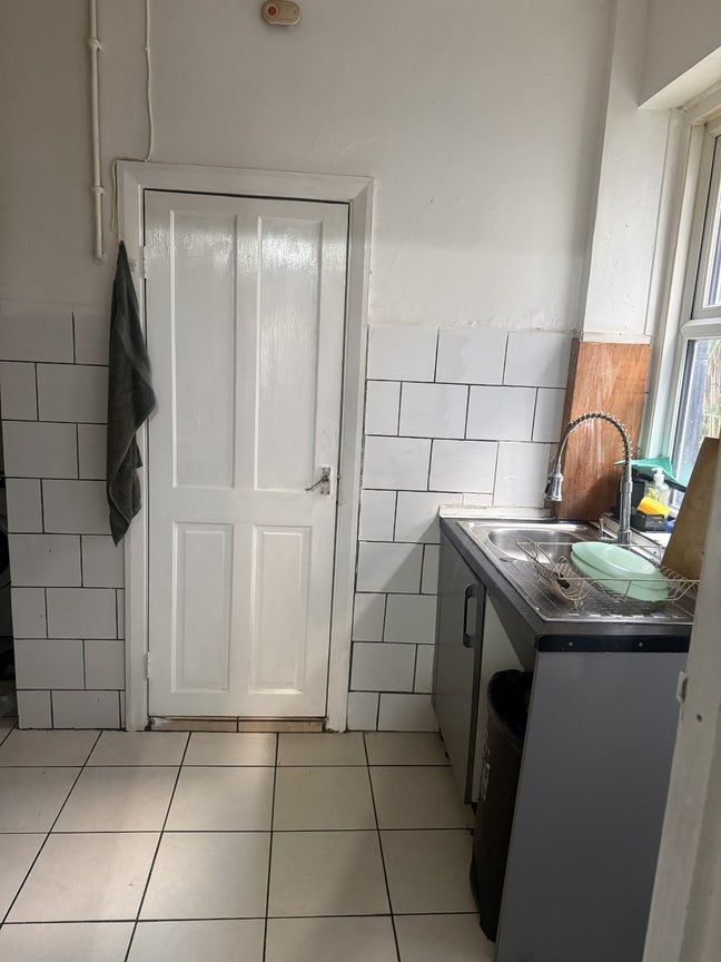 Spacious & Cosy Double Room For Rent in SL1 1RN Main Photo