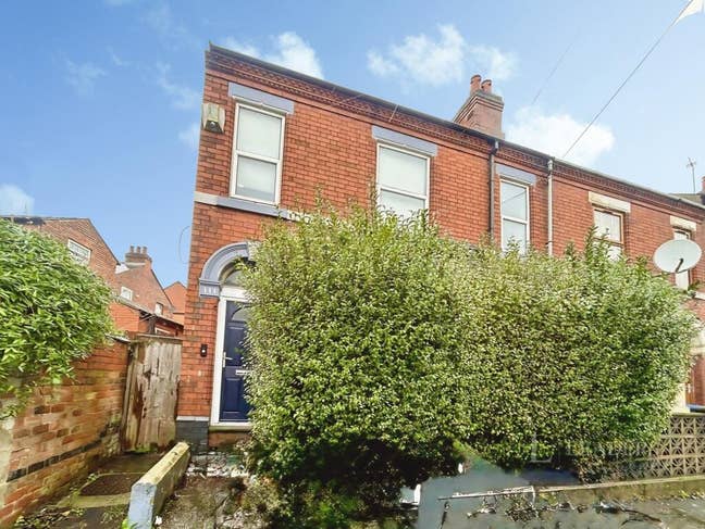 Bills Included Ensuite Room Available  Main Photo