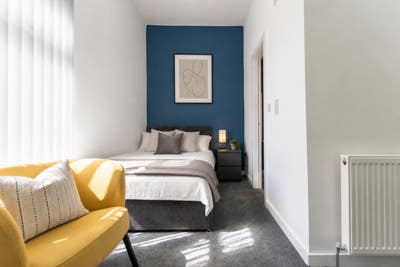 🤩  ENSUITE Room w Kitchenette | Luxury House🏡  Main Photo