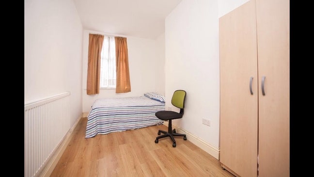 🌳Great Price! Great Location! Room In Hampstead! Main Photo