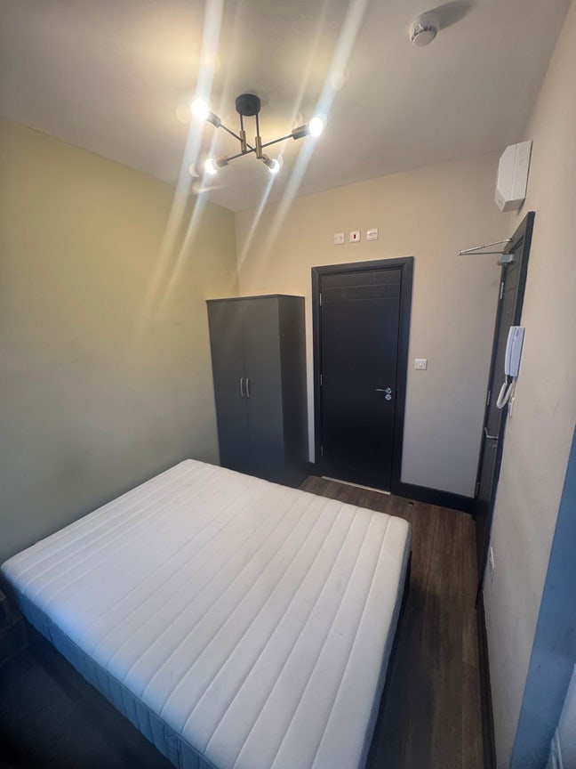 ✨ 🛏️ Ensuite Room to Let in- Edmonton  Main Photo