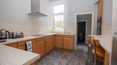1 Double off suite room in L9 - Ready 07/09/26! Main Photo