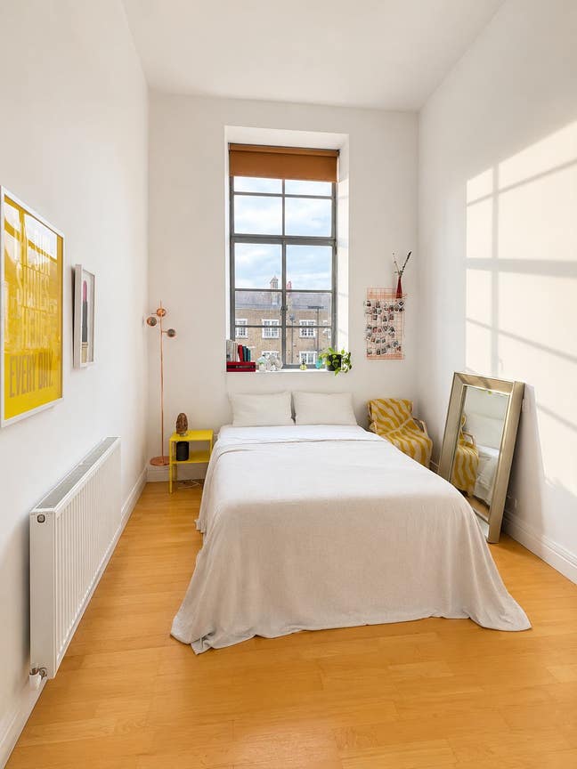 Bright Loft Room &Bathroom in Zone1 central London Main Photo