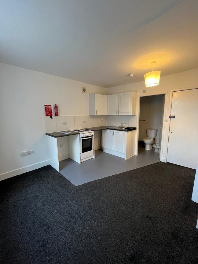 Townsend Lane, Liverpool - Small studio available Main Photo