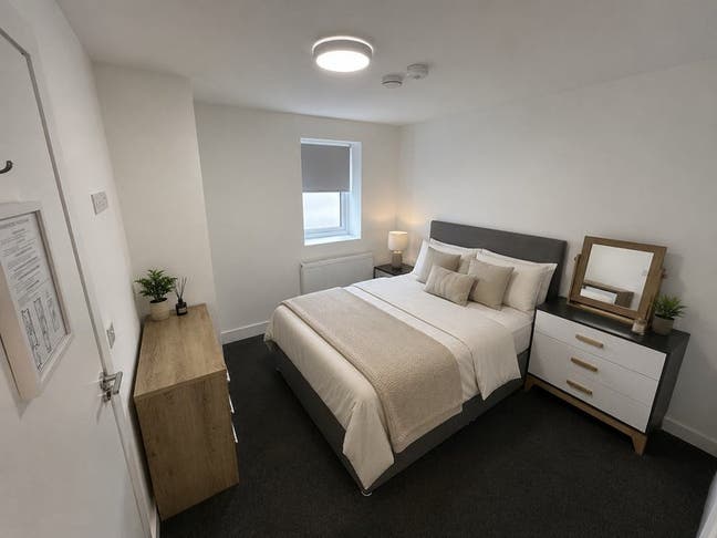 En-suite Double Room Available Main Photo
