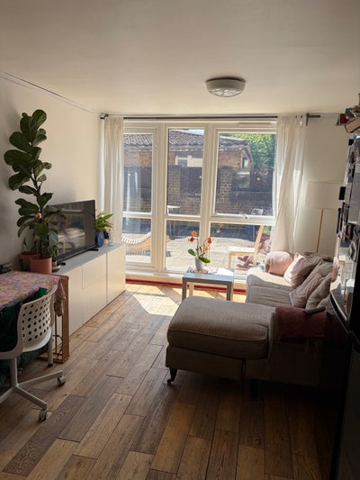 Room available in Shadwell ✨ Main Photo