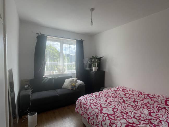 Sublet from August 2 - October 3 (Women preferred) Main Photo