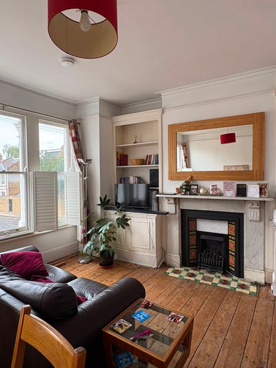 Beautiful double bedroom near Clapham Common Main Photo