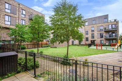✨ Furnished Room | Friendly Home | SE16 Main Photo