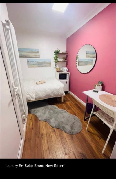 Double and Single Rooms Modern Furnished Main Photo