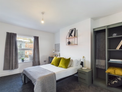*All Incl + &pound;0 Deposit, Modern House on Monks Road Main Photo