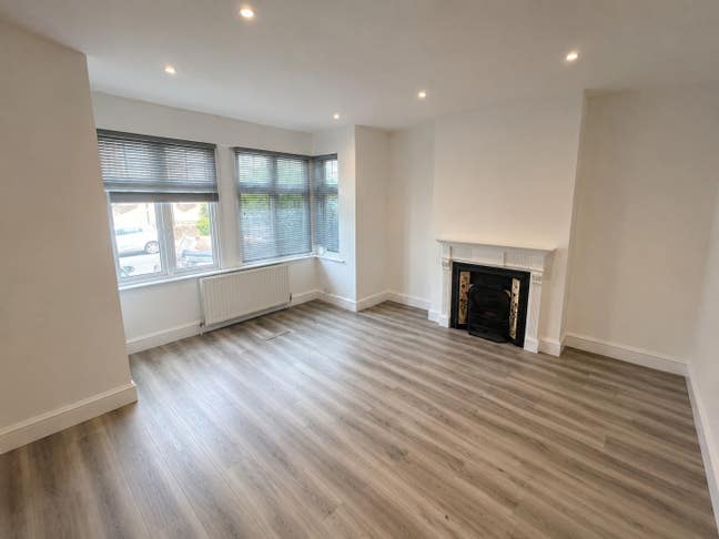 🏡 Rooms Available – Sunny Gardens Road, Hendon NW Main Photo