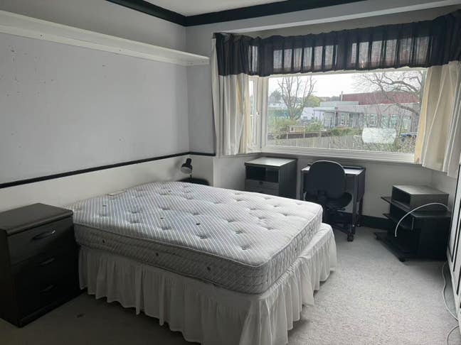 Large double room in south Kenton Main Photo