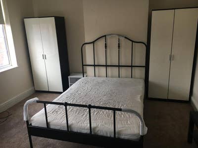 Renovated Double Room | Bills Included Main Photo