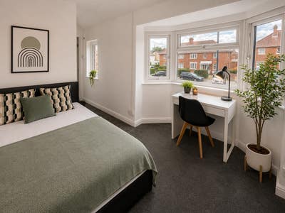 Lockleaze Road- Rooms to Rent Main Photo