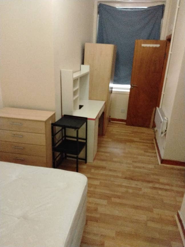 Studio Room  Plumstead high st SE18 Main Photo
