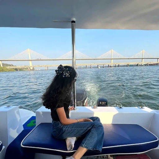 Student Female seeks a single or double room Main Photo