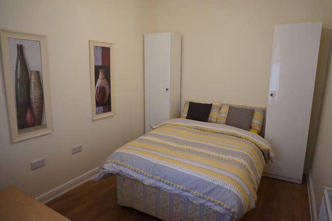  Double room at 67-69 Edleston Rd Main Photo