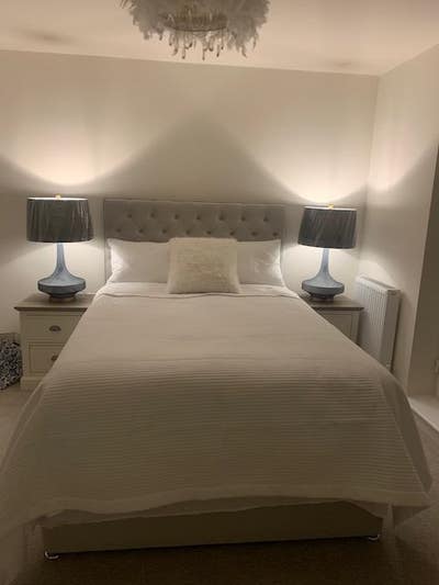 Double Room to Let in Stunning Lake-View Home  Main Photo