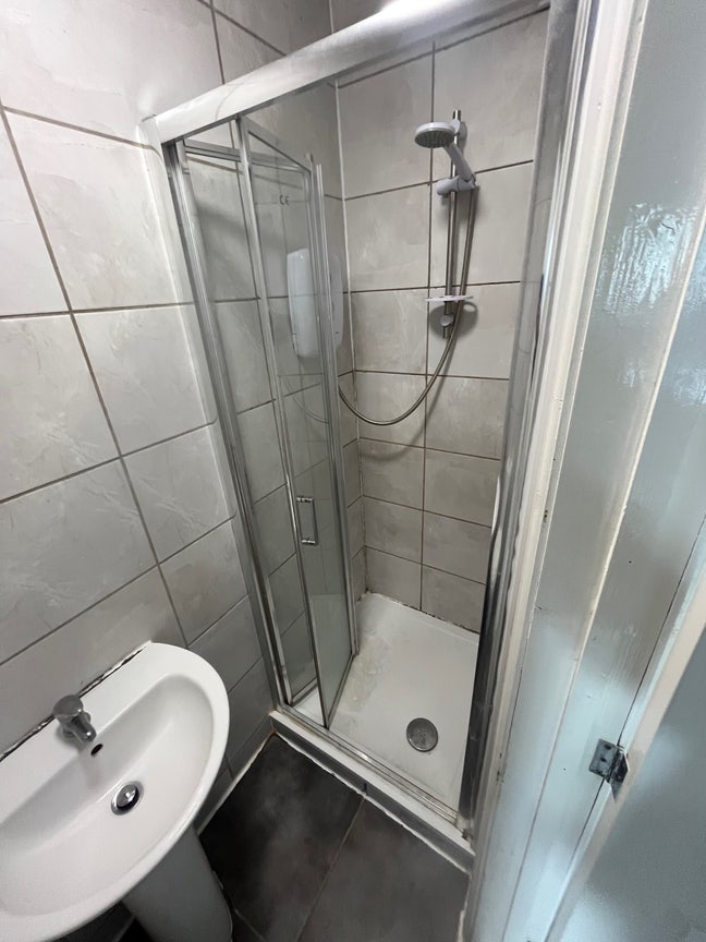 Studio Available Immediately  Main Photo