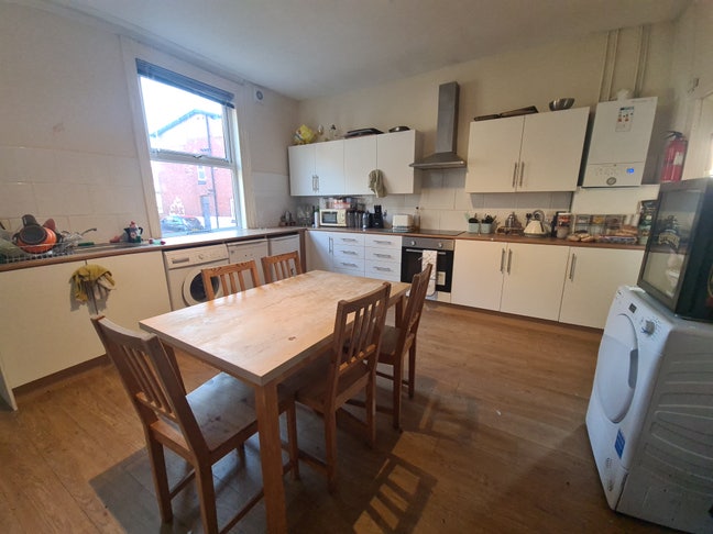 Heagingley House Share July Rent &pound;100 Main Photo