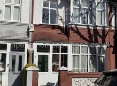 3 Bedrooms in Hammersmith house to let. Main Photo
