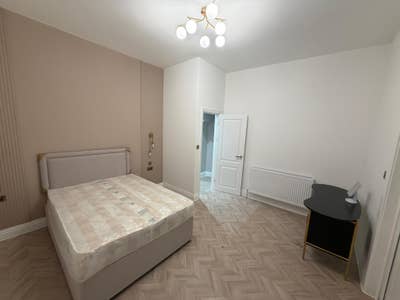 2 Bedroom Flat to Rent in Acton, Ealing, W3  Main Photo