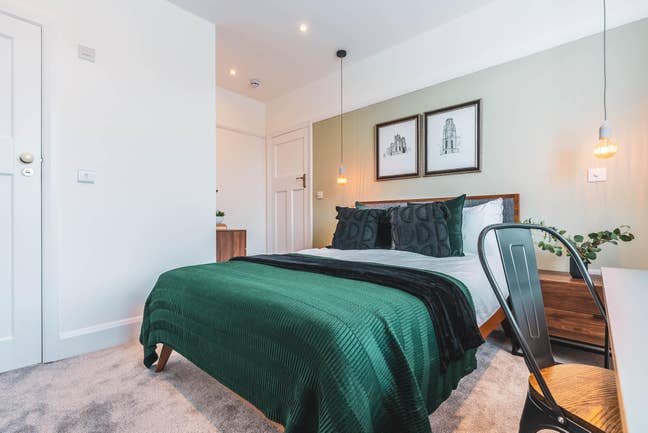 Ensuite Doubles in Stunning House All Bills inc. Main Photo