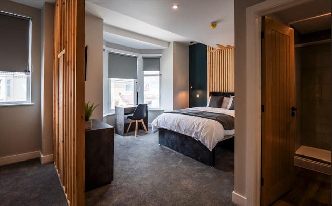 🤩 En-Suite & Kitchenette Rooms (170Cr) Main Photo
