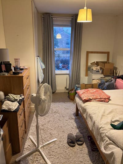 En-suite double room (female preferred)  Main Photo