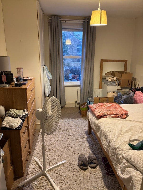 En-suite double room (female preferred)  Main Photo