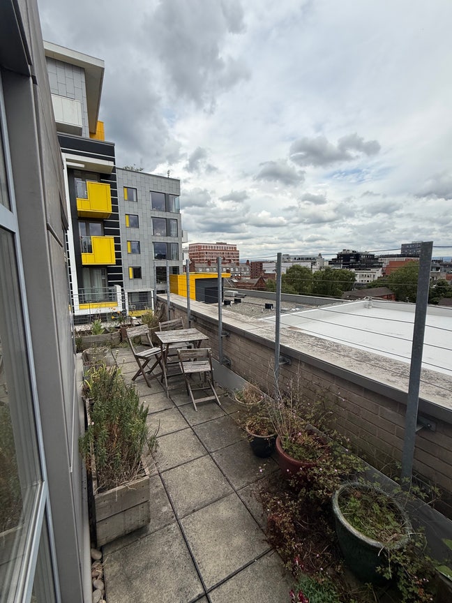 Bright Northern Quarter flat with large balcony Main Photo