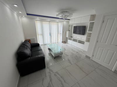 City Centre - 1 Ensuite, 2 Doubles, 1 XXL Double Main Photo