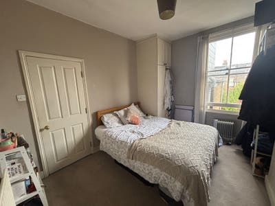 Lovely double in friendly house share Balham Main Photo
