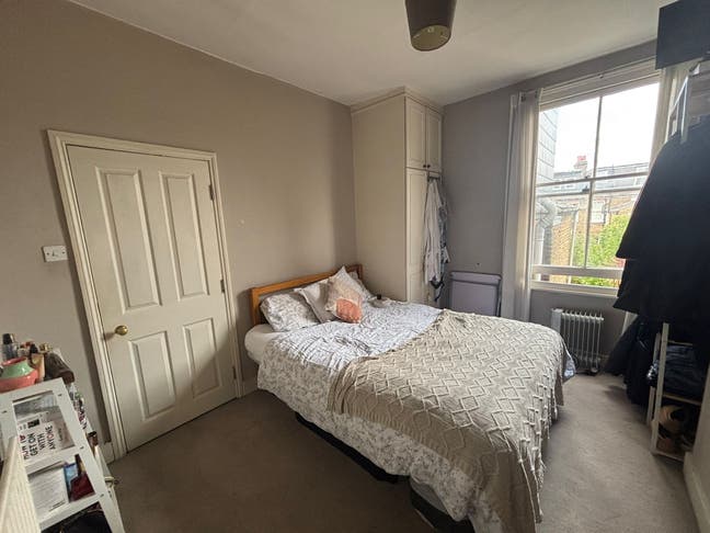 Lovely double in friendly house share Balham Main Photo