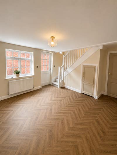 Brand New High Quality Town Centre Apartment Main Photo