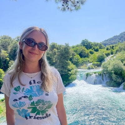 Student Female seeks a single or double room Main Photo